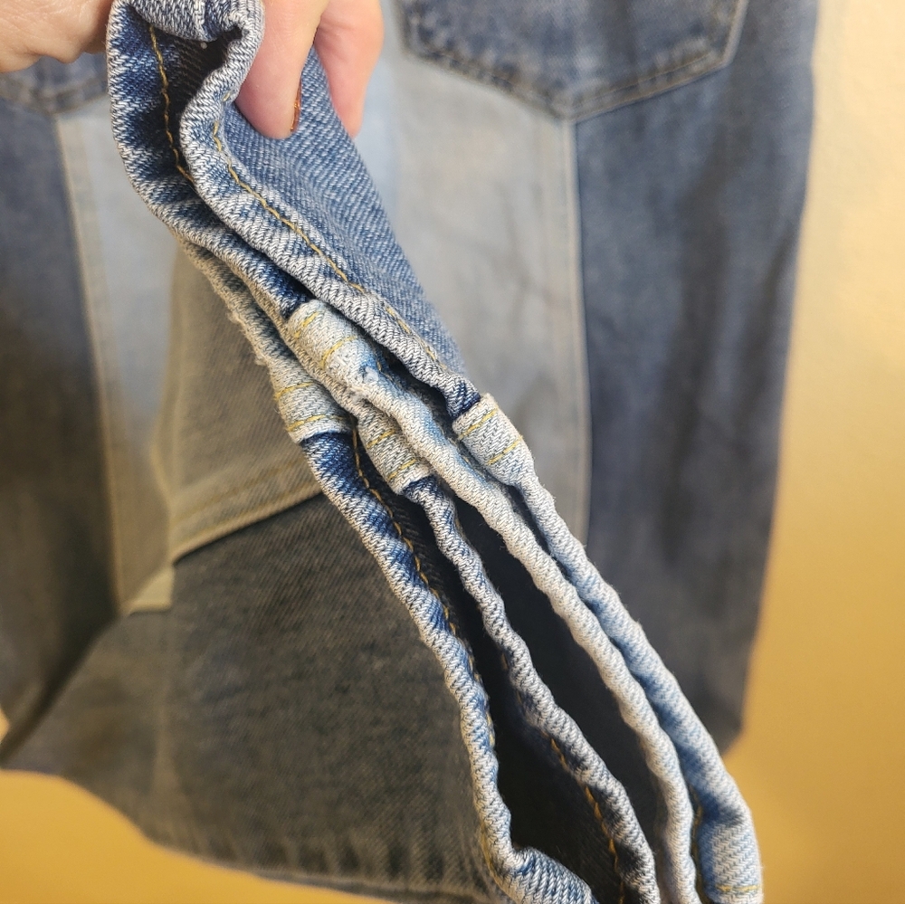 PacSun Women's Blue Two-Tone Jeans. Size 25 - Picture 14 of 16
